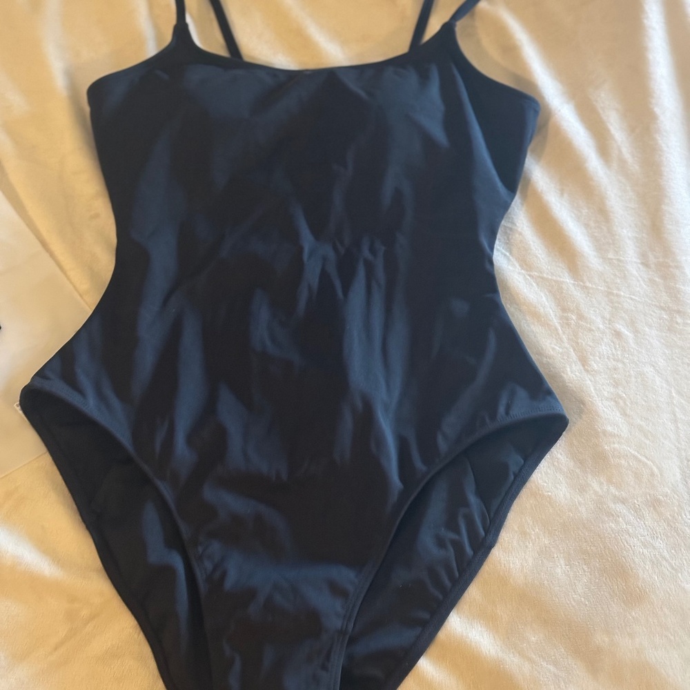 TA3 Lacey black one piece NWOT! M Reg/Long